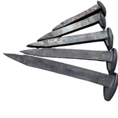 Geležinkelio šunų smaigaliai Q235 medžiaga